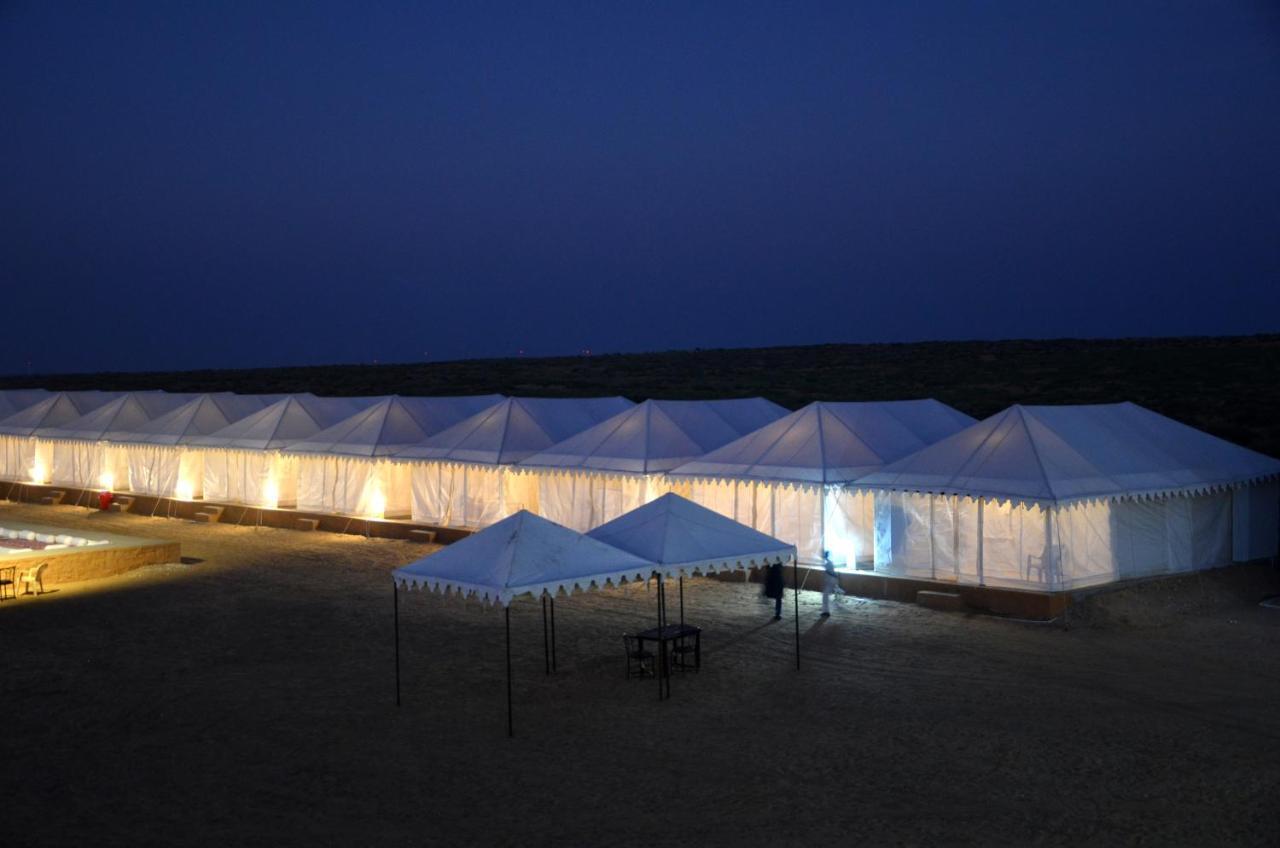 Sky Desert Safari Sam Exterior photo